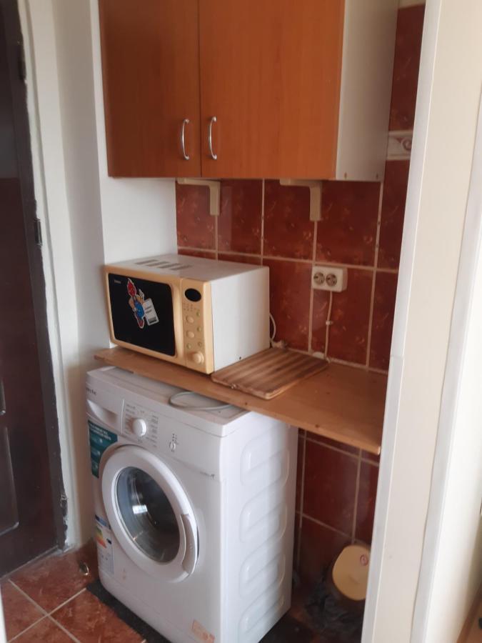 Lucian Studio Apartment Bucureşti Ngoại thất bức ảnh